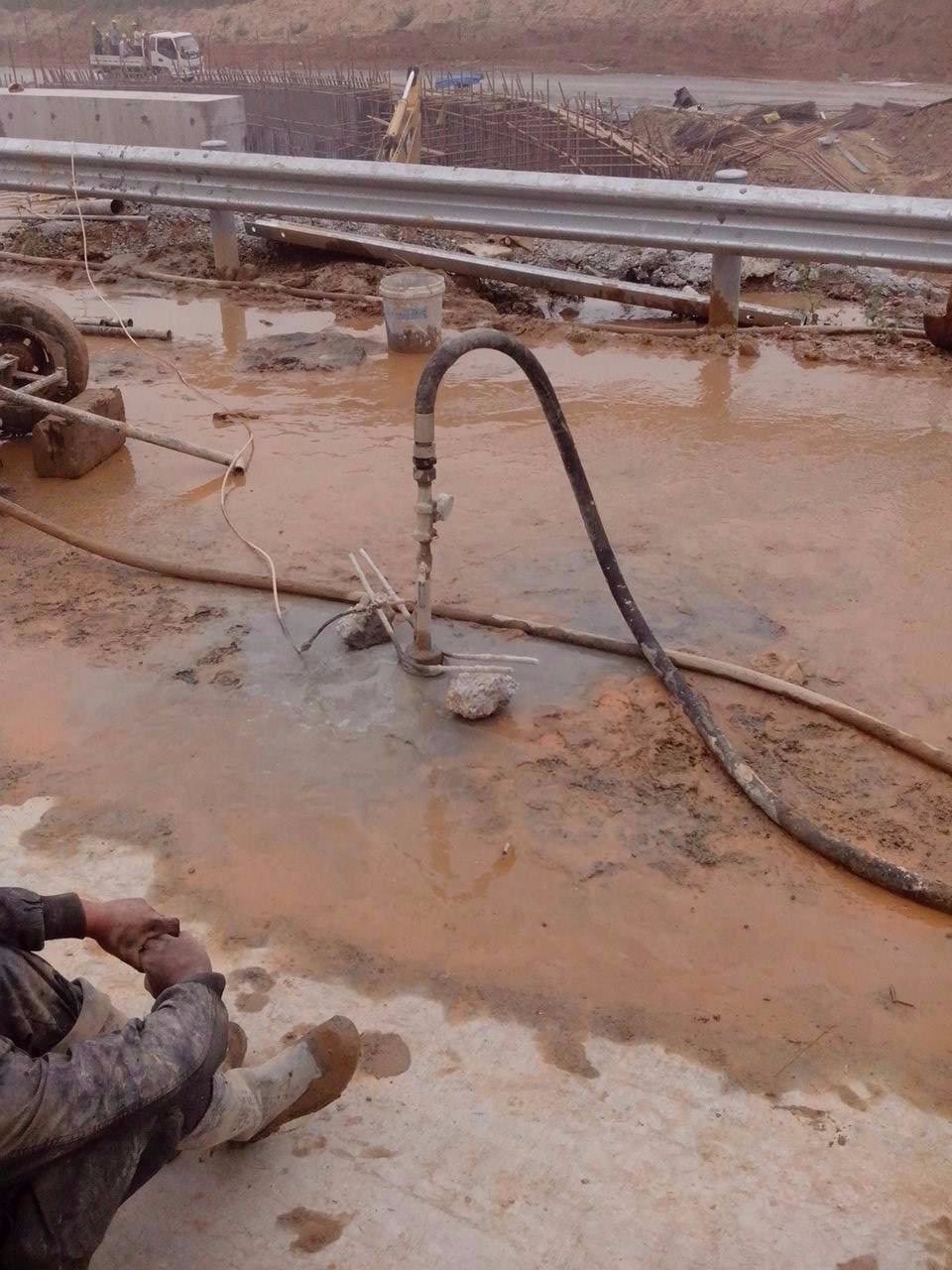 北塔路基压密注浆